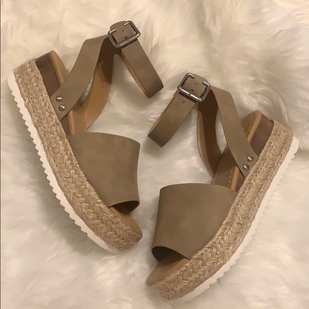 Fashion shoes